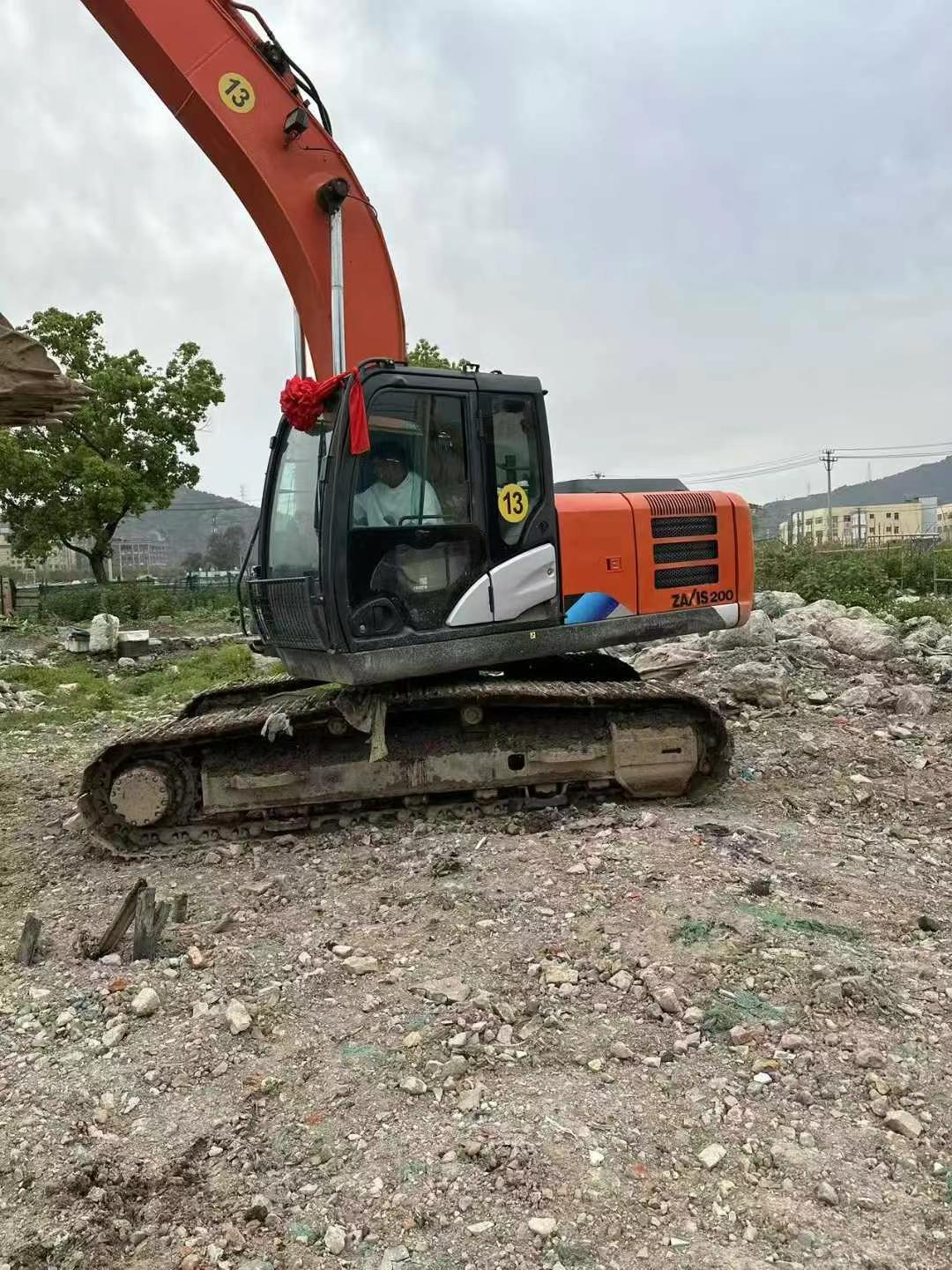 Buy Hitachi ZAXIS200 Used Excavator / 4 Used Hitachi ZAXIS200 Excavator 2016 Model / 4