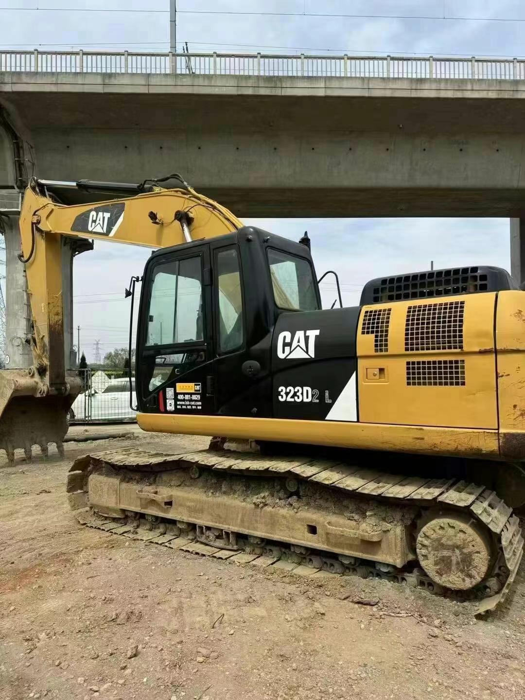 Buy Caterpillar 323D2L Used Excavator / 1