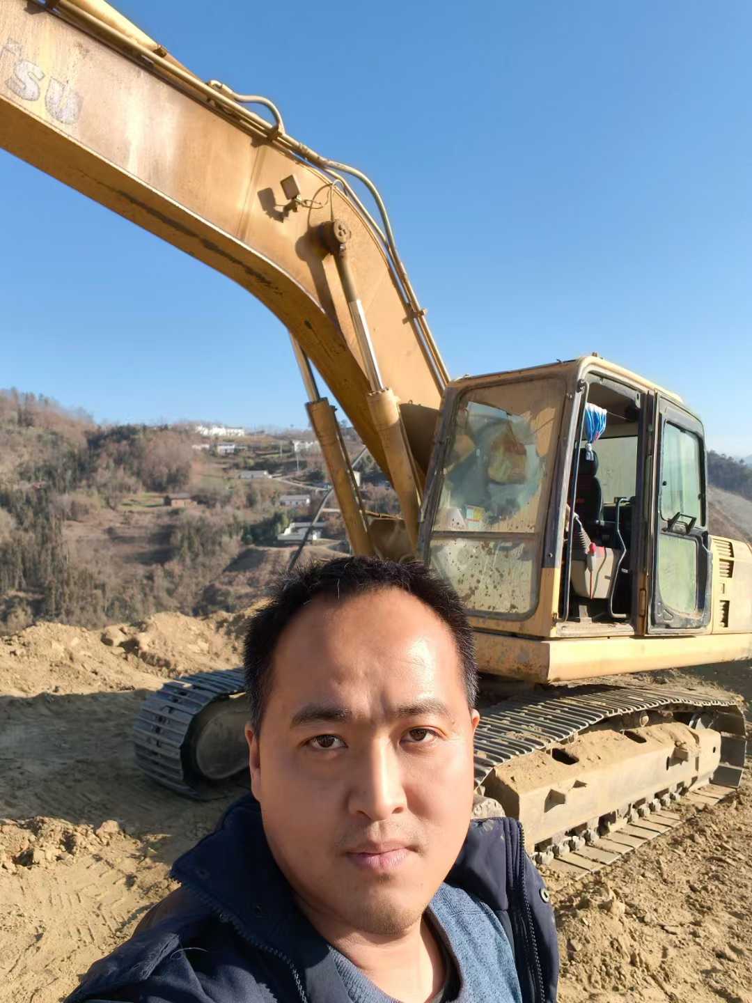 Buy Komatsu PC200 Used Excavator / 1