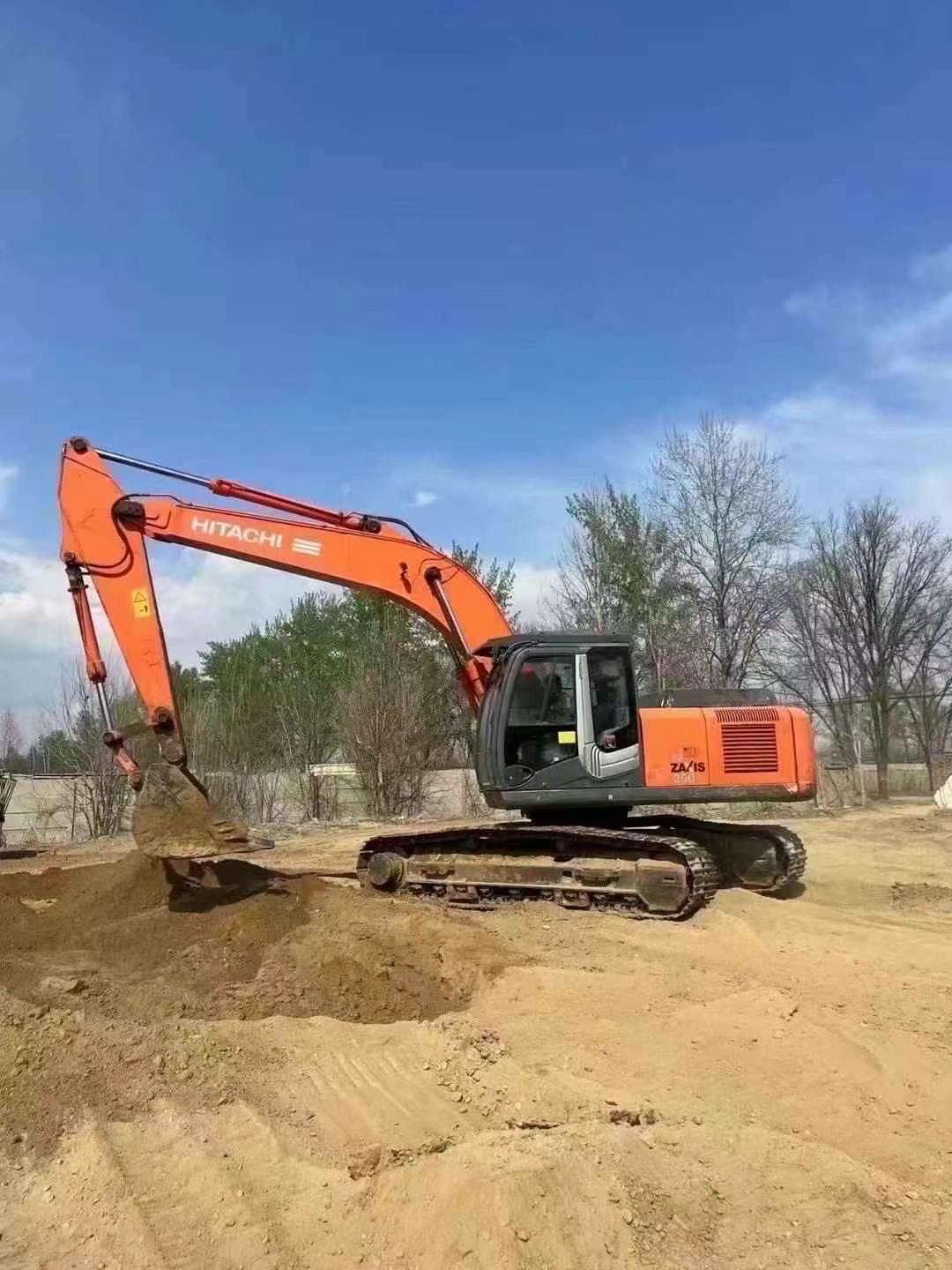 Buy Hitachi ZW250 Used Excavator / 2 Used Hitachi ZW250 Excavator 2016 Model / 2
