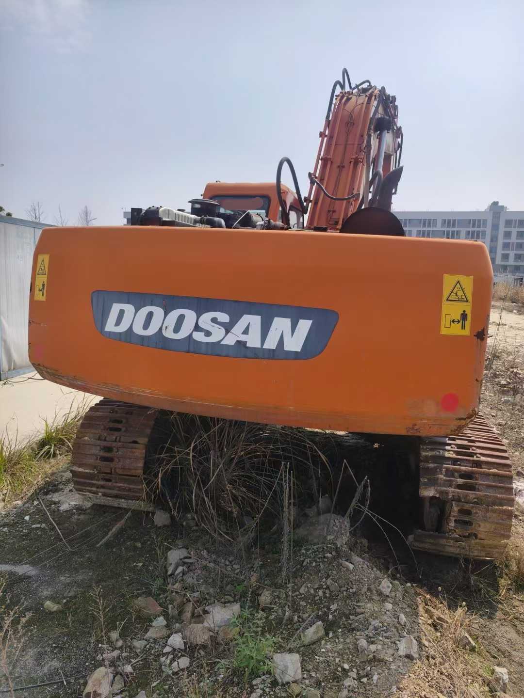 Buy Doosan DL300 Used Excavator / 8 Used Doosan DL300 Excavator 2016 Model / 8