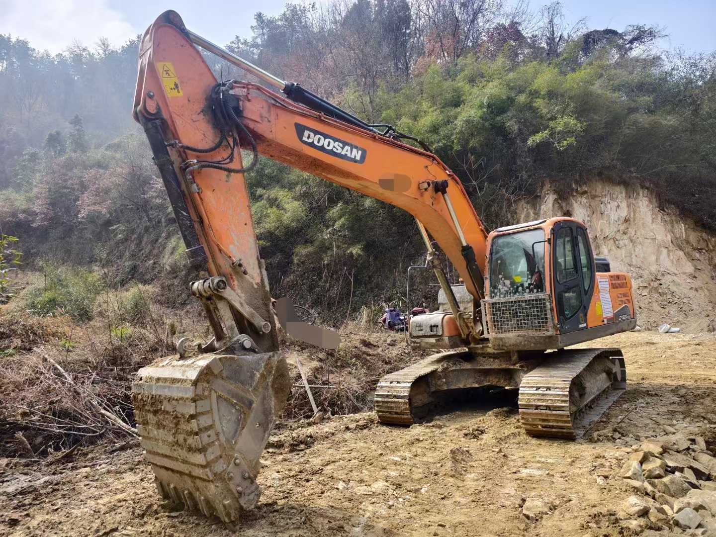 Buy Doosan DH200-3 Used Excavator / 2 Used Doosan DH200-3 Excavator 2020 Model / 2