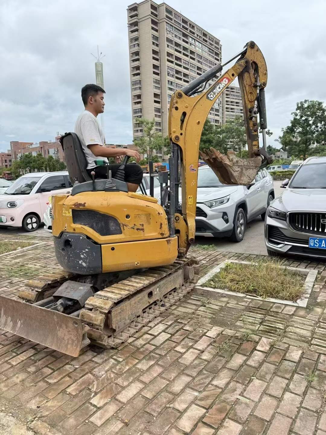 https://assets.gongji58.com/circle/2025-08-10/tt91dxnxx01754786944.png?imageView2/0/w/2560/interlace/1
