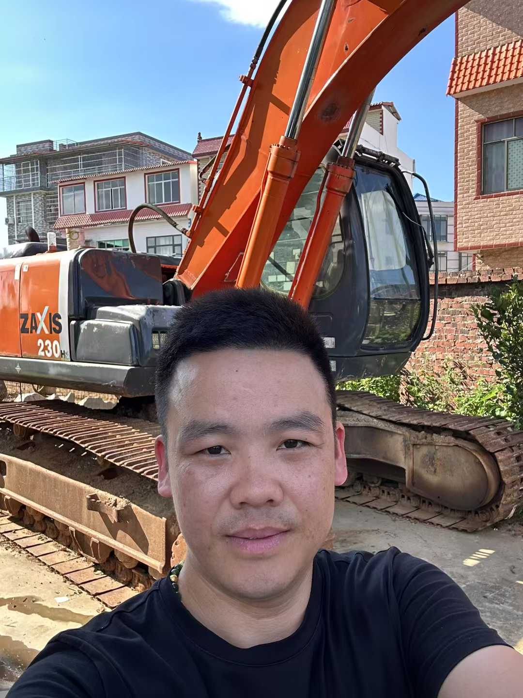 https://assets.gongji58.com/circle/2025-08-18/7le1r34dsb1755519546.png?imageView2/0/w/2560/interlace/1