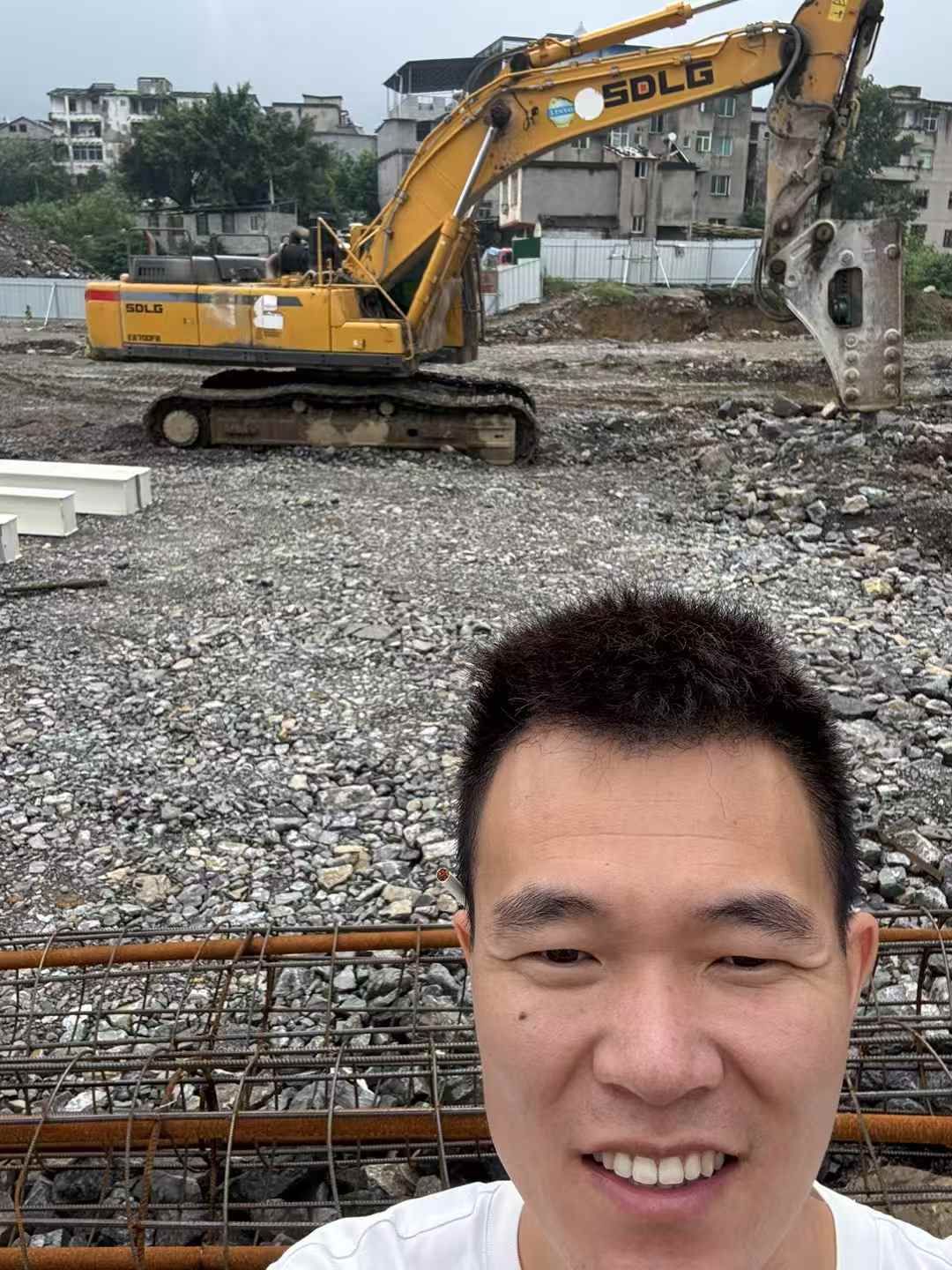 https://assets.gongji58.com/circle/2025-09-24/ei605o61ze1758688087.png?imageView2/0/w/2560/interlace/1