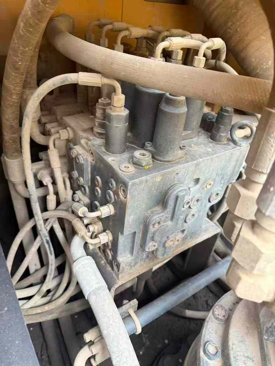 Used XCMG LW200 Excavator 2018 Model / 8