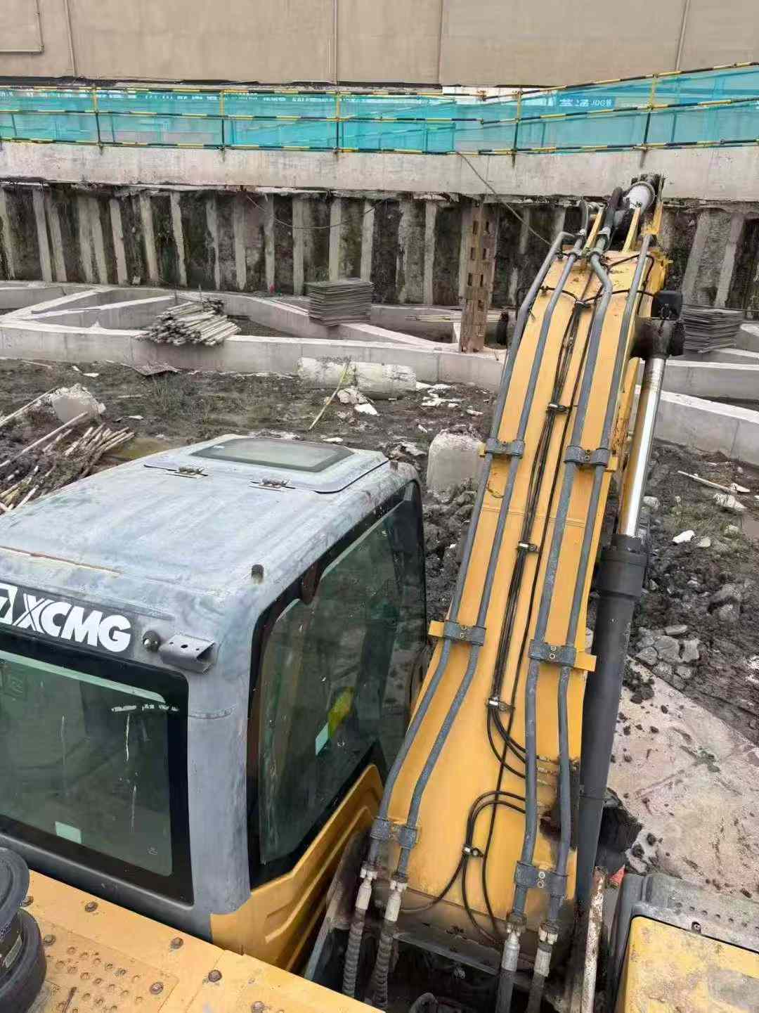 Used XCMG LW200 Excavator 2018 Model / 6