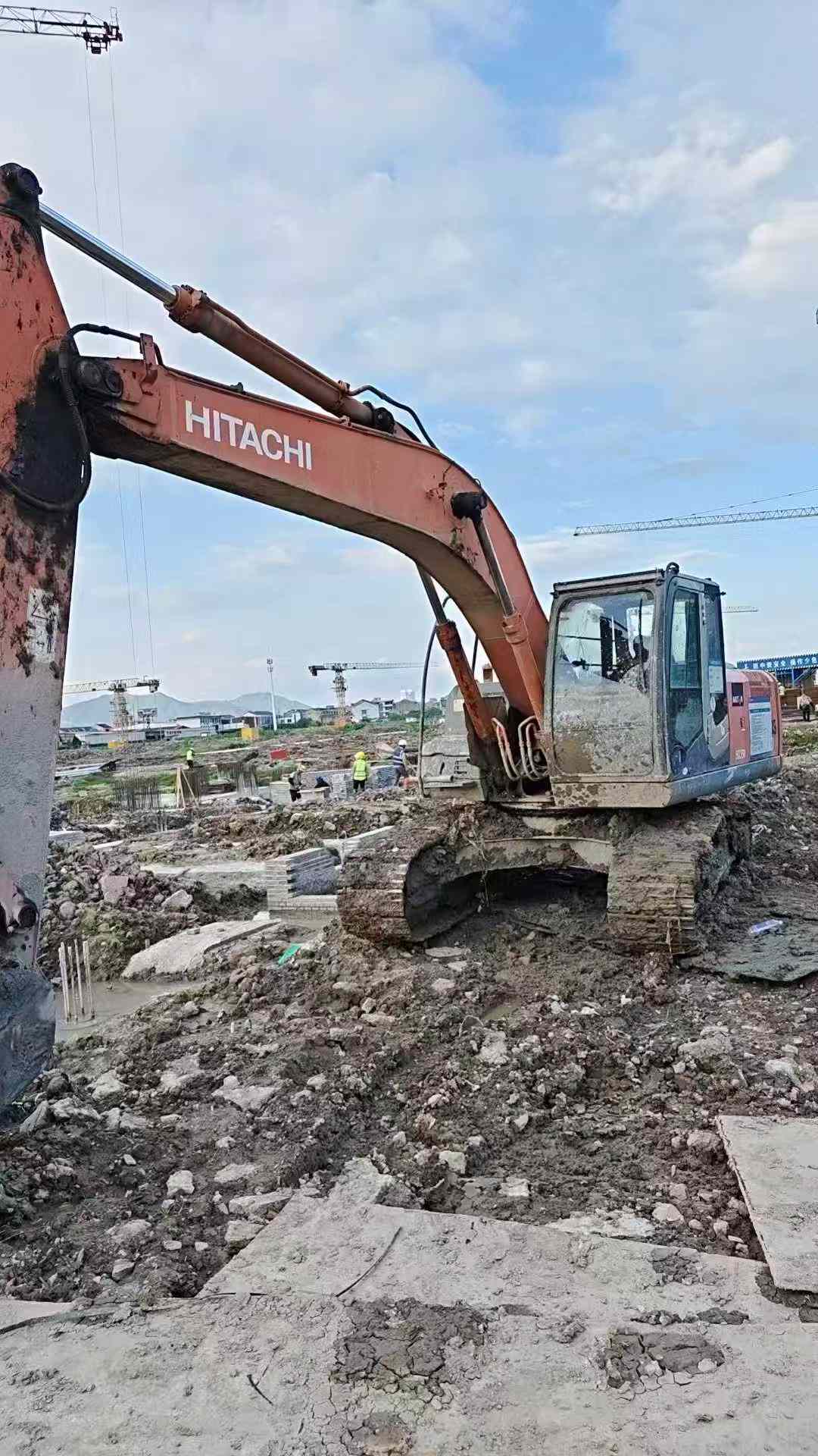 Used Hitachi ZAXIS200 Excavator 2016 Model / 6