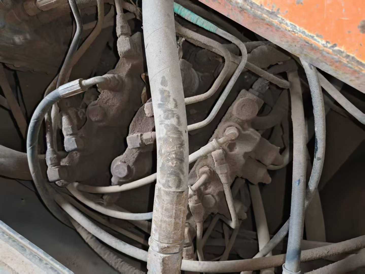 Used Hitachi ZX200-3G Excavator 2013 Model / 3