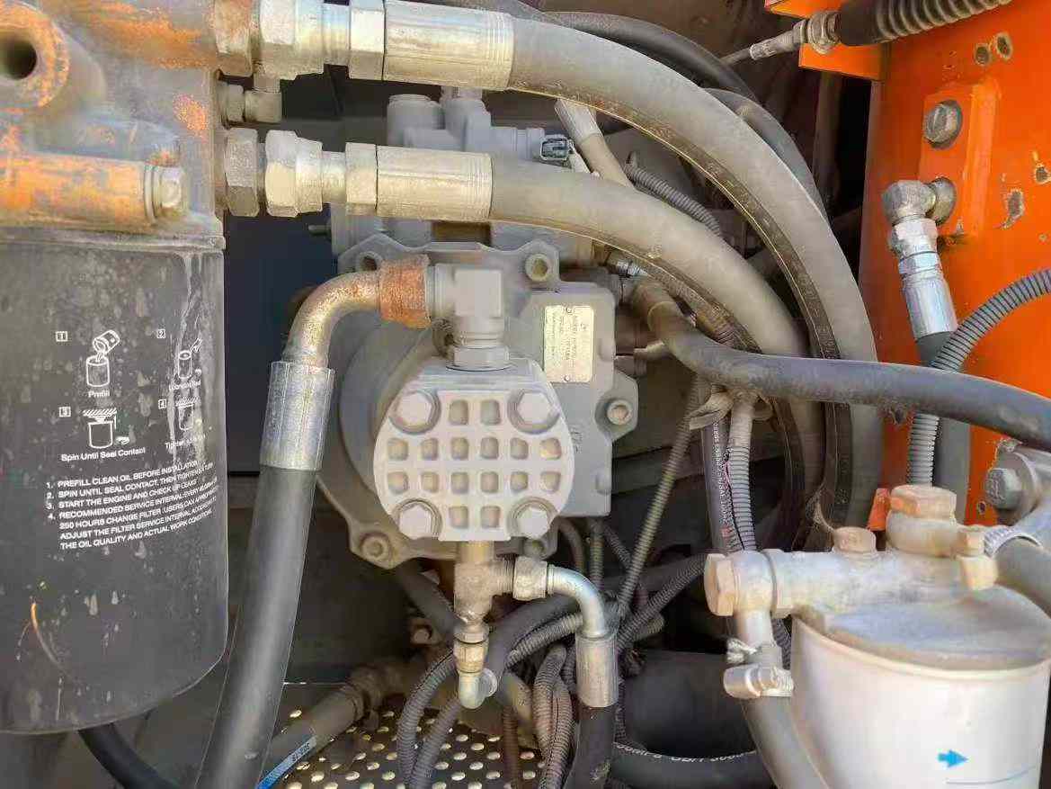 Used Hitachi ZX130H Excavator 2016 Model / 9