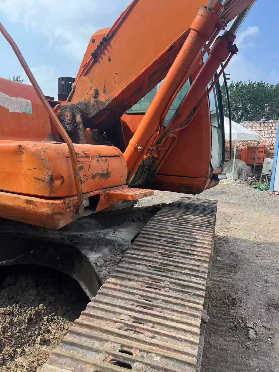 Used Doosan DH220-7 Excavator 2010 Model / 7