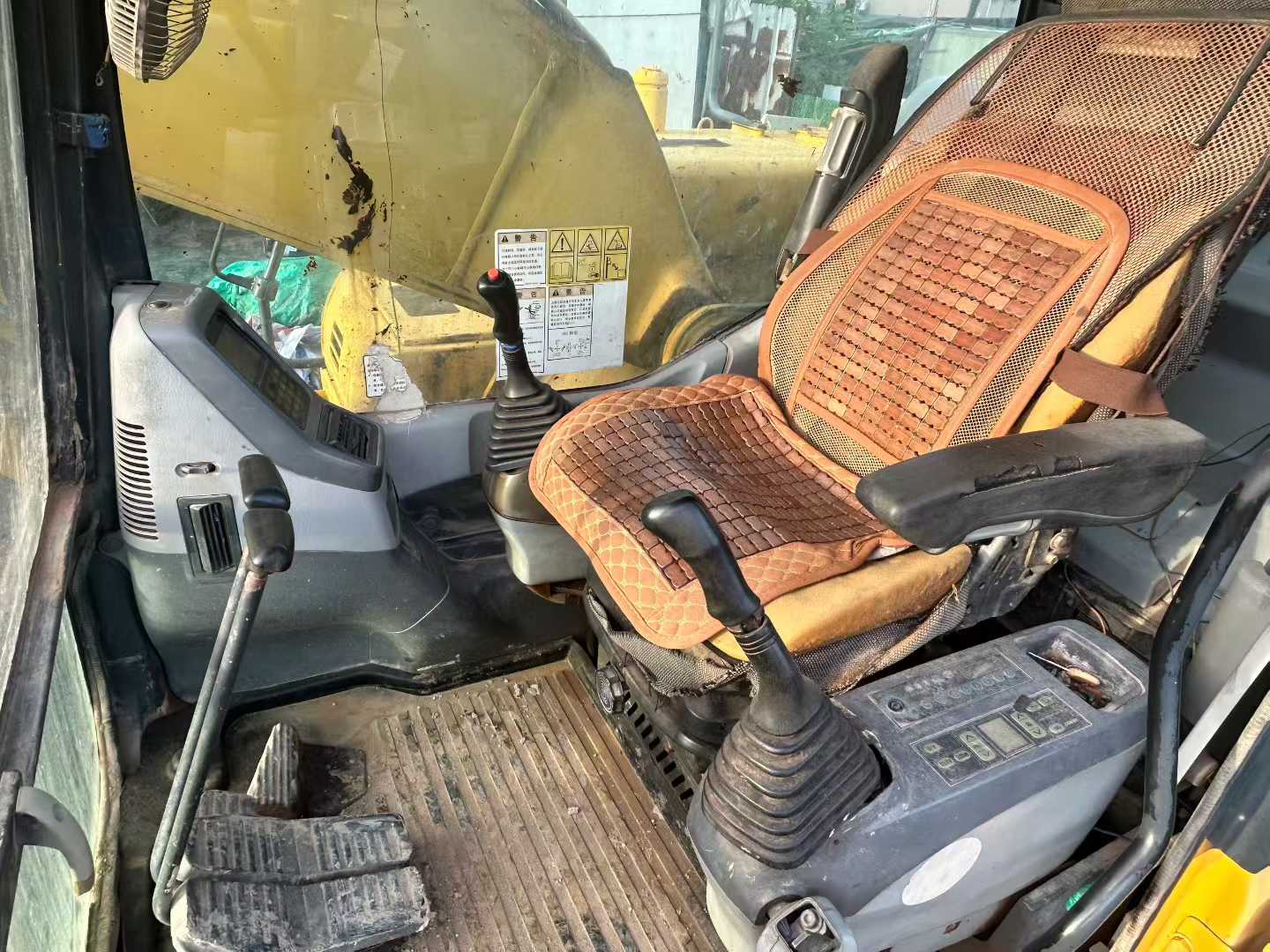 Used Komatsu PW200-7 Excavator 2016 Model / 8