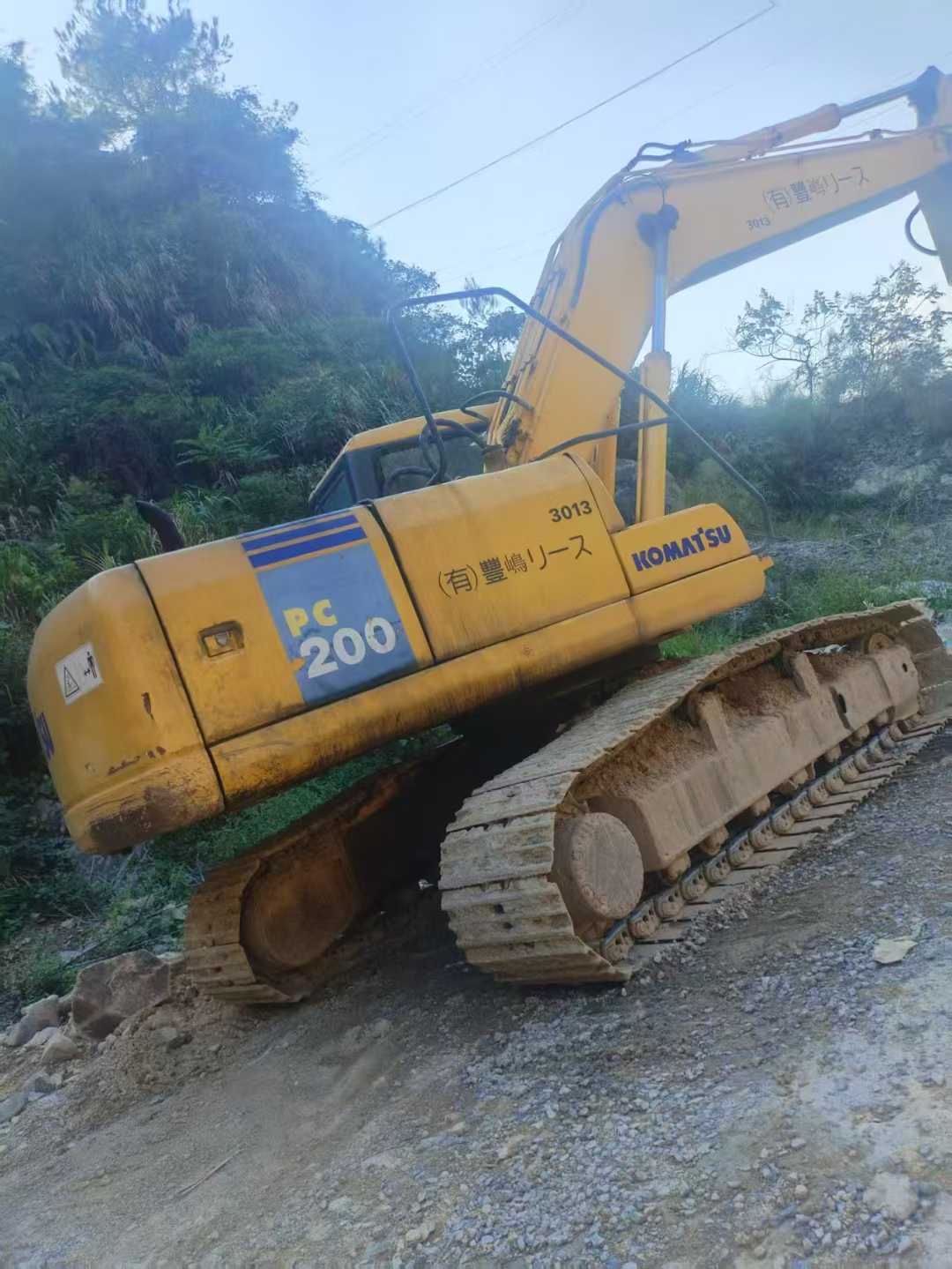 Used Komatsu PC200 Excavator 2016 Model / 2