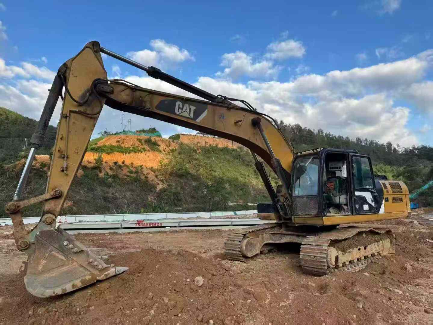 Used Caterpillar 329D Excavator 2016 Model / 3