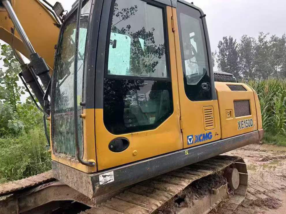 Buy XCMG XE135GA Used Excavator / 1