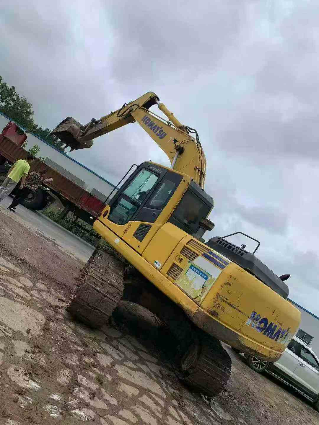 Buy Komatsu PC200-8 Used Excavator / 1