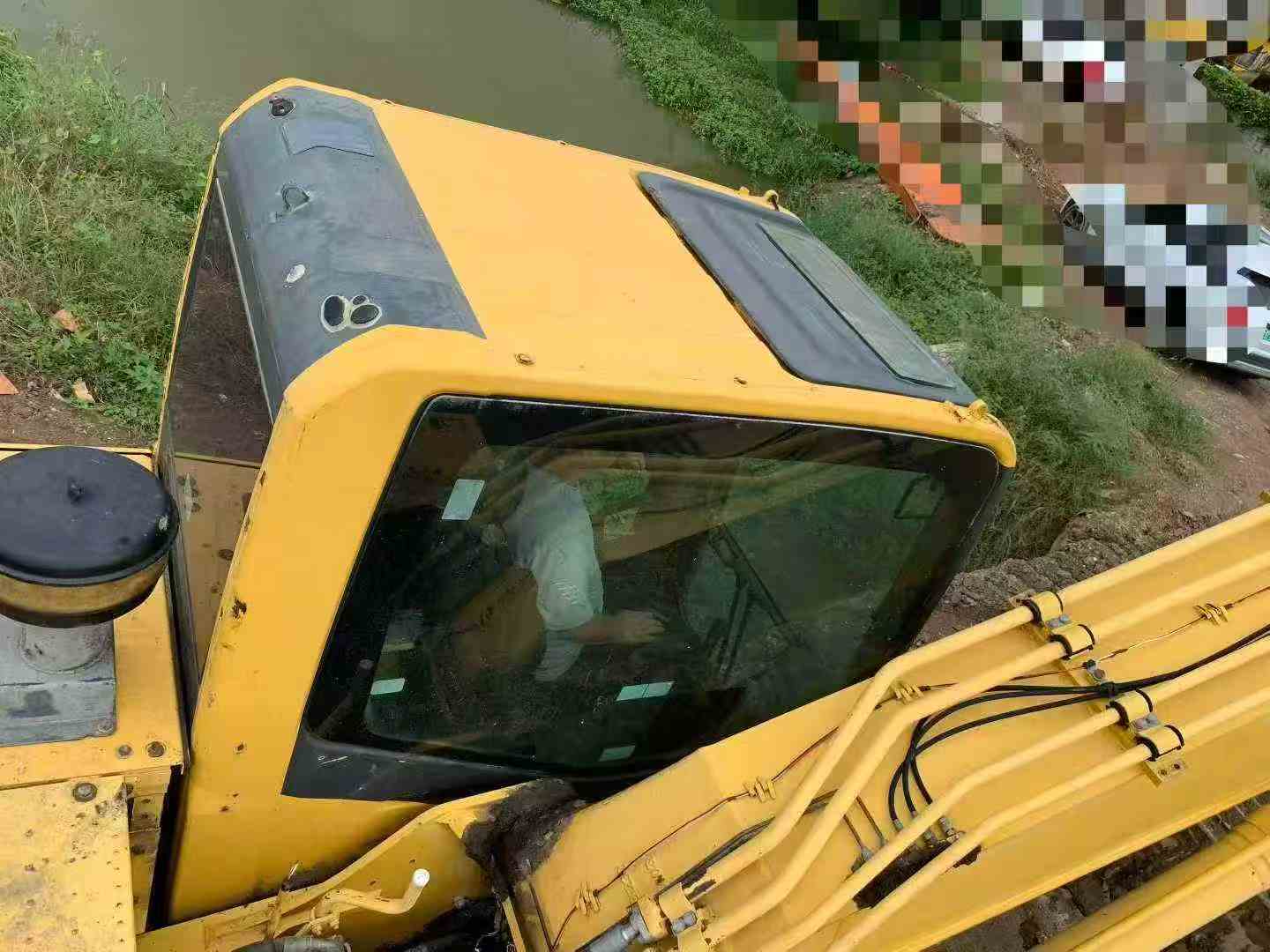 Buy Komatsu PC200-8 Used Excavator / 8 Used Komatsu PC200-8 Excavator 2013 Model / 8