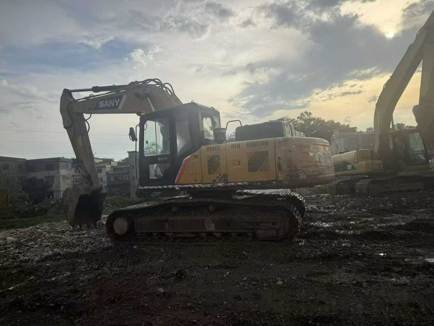 Used Sany SY215C-10 Excavator 2018 Model / 3