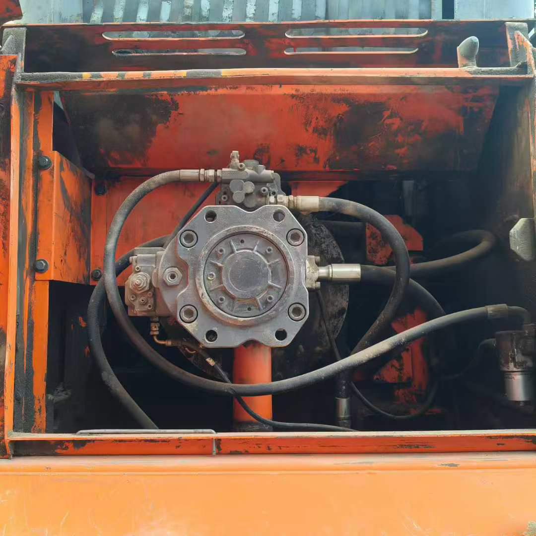 Used Doosan DH70 Excavator 2012 Model / 3