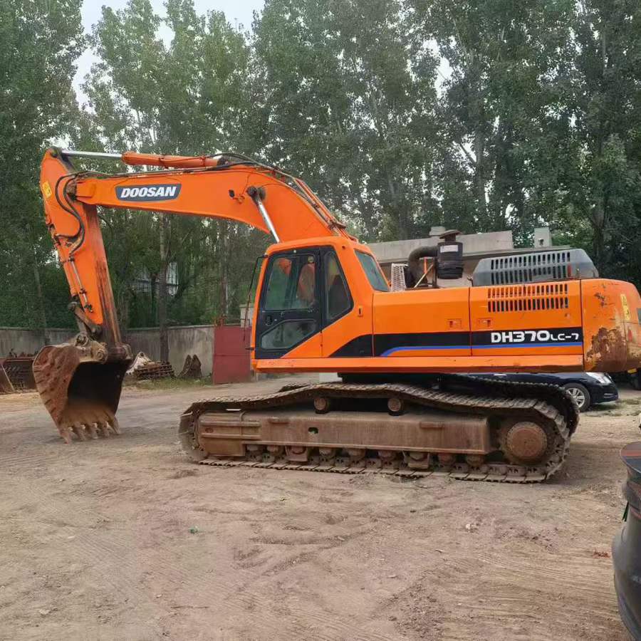 Used Doosan DH70 Excavator 2012 Model / 9