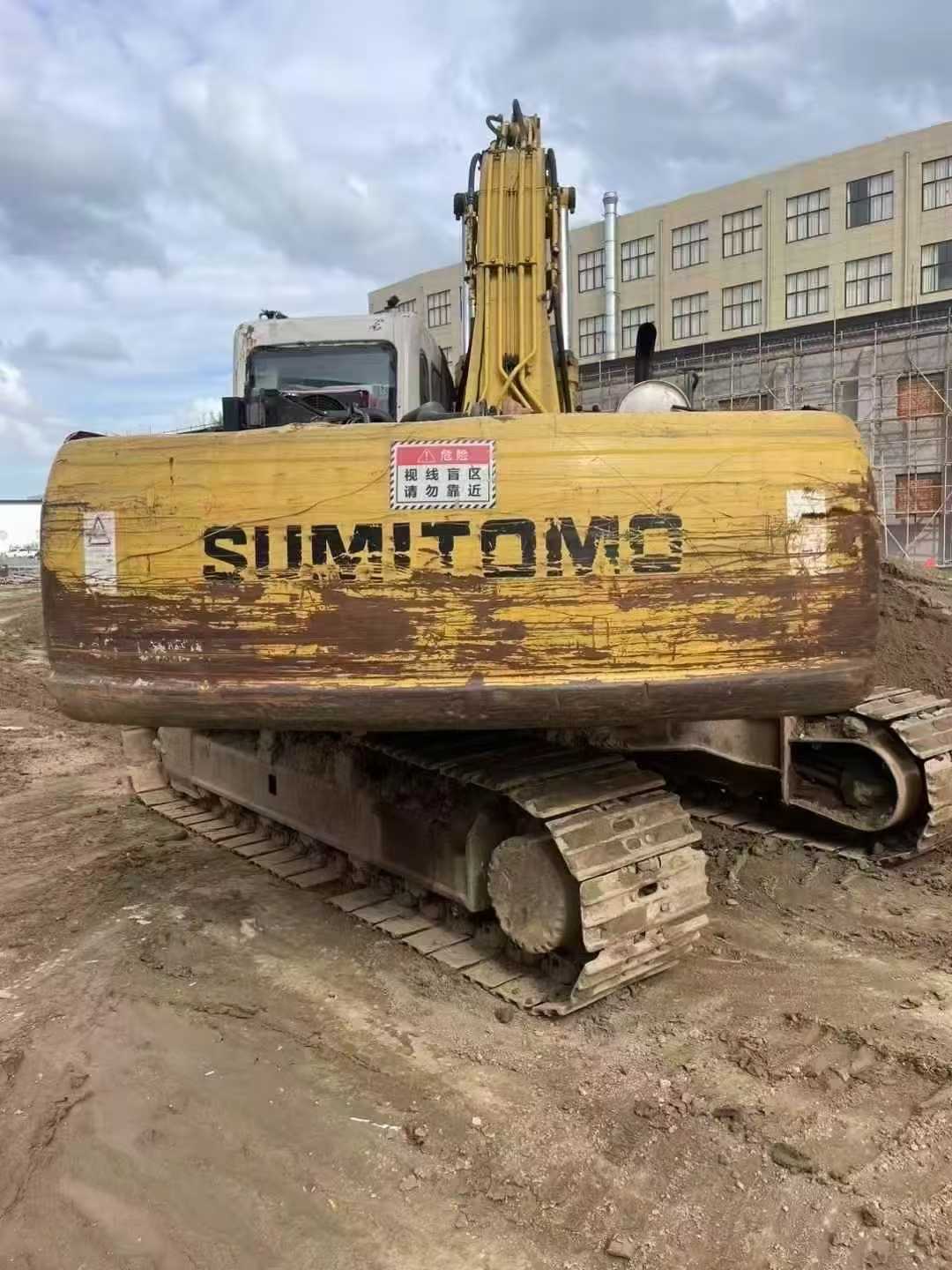 Buy Sumitomo SH200A3 Used Excavator / 3 Used Sumitomo SH200A3 Excavator 2016 Model / 3