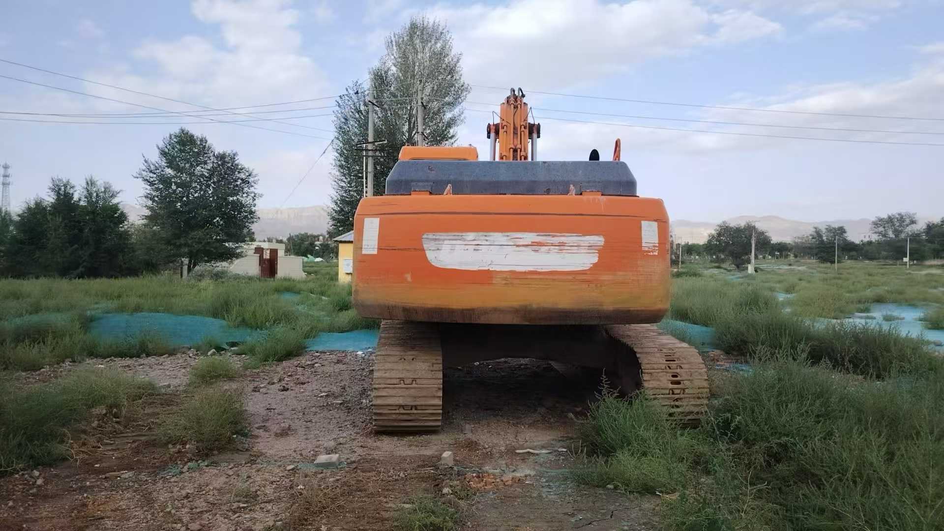 Used Doosan S225 Excavator 2011 Model / 3