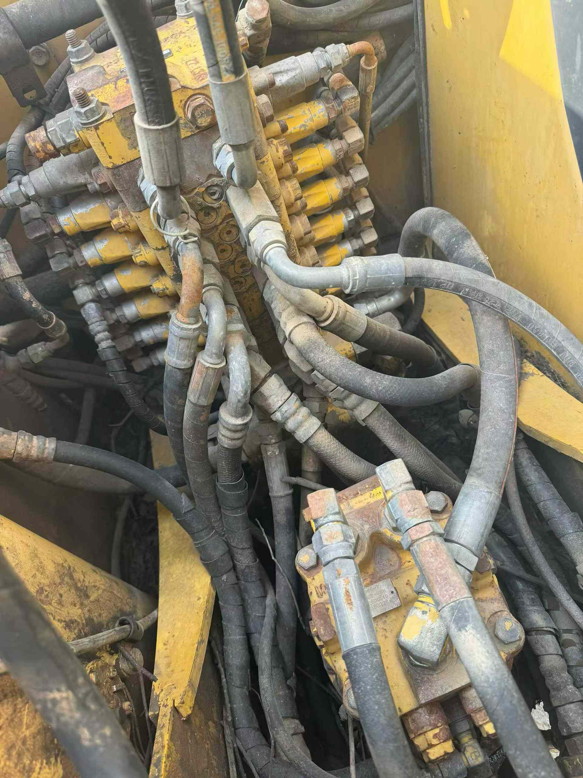 Used Komatsu PC60-7 Excavator 2010 Model / 6