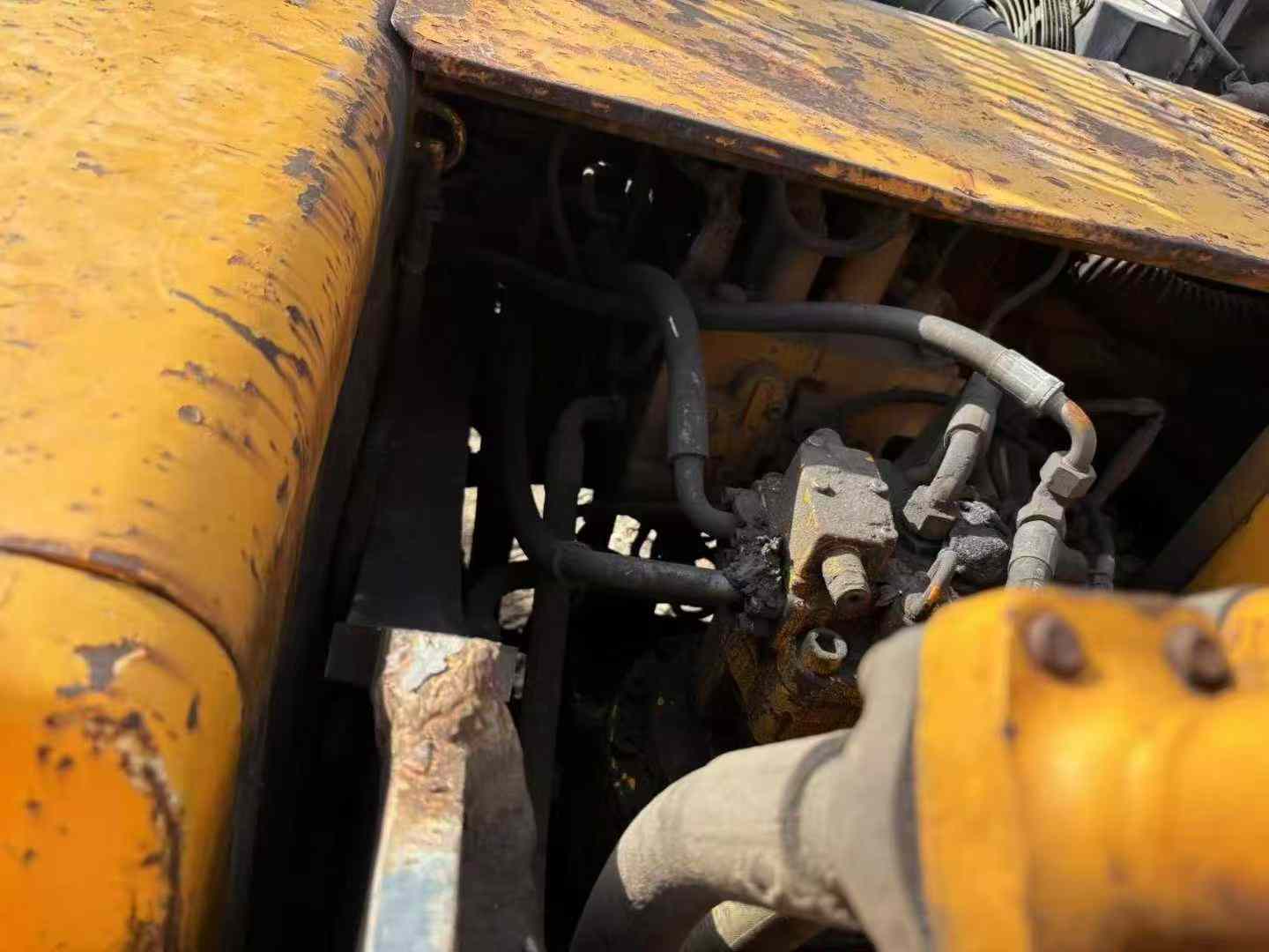 Used Sany SY215C-8S Excavator 2016 Model / 4