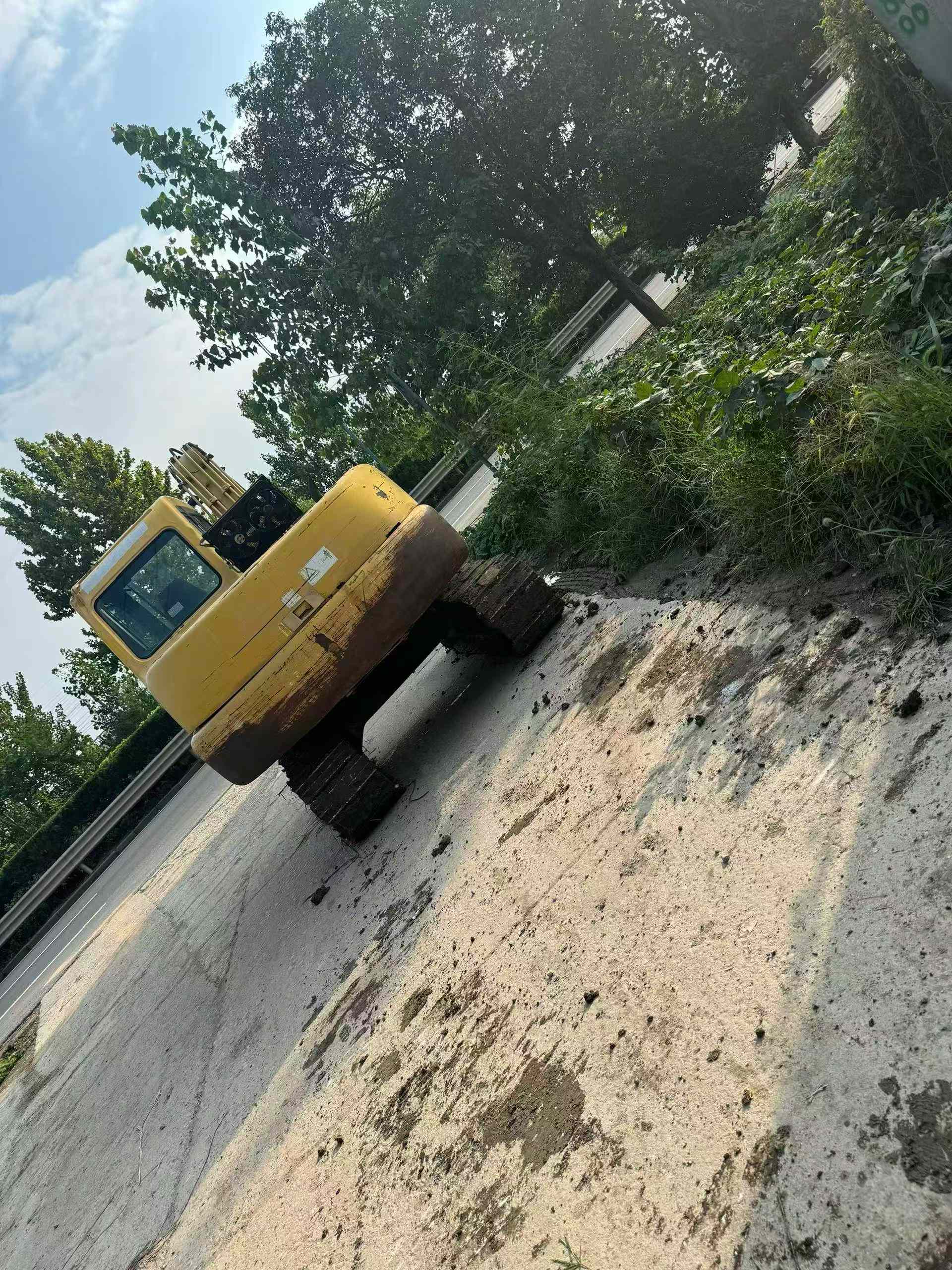 Used Komatsu PC60-7 Excavator 2010 Model / 2