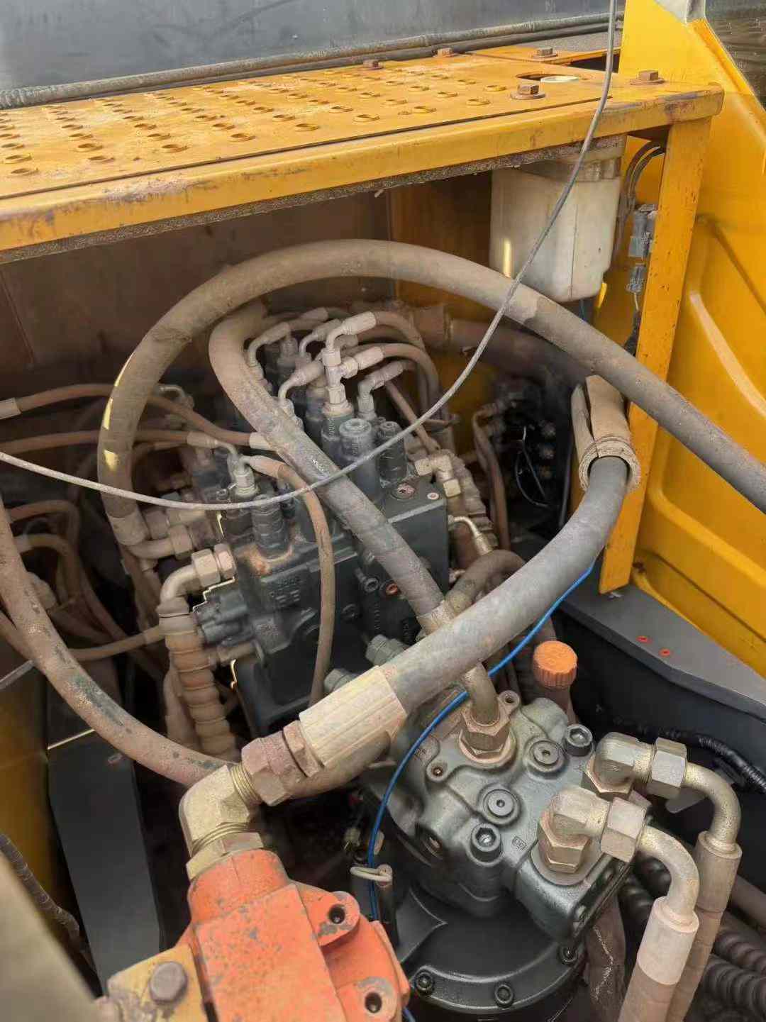 Used XCMG XE150 Excavator 2017 Model / 4