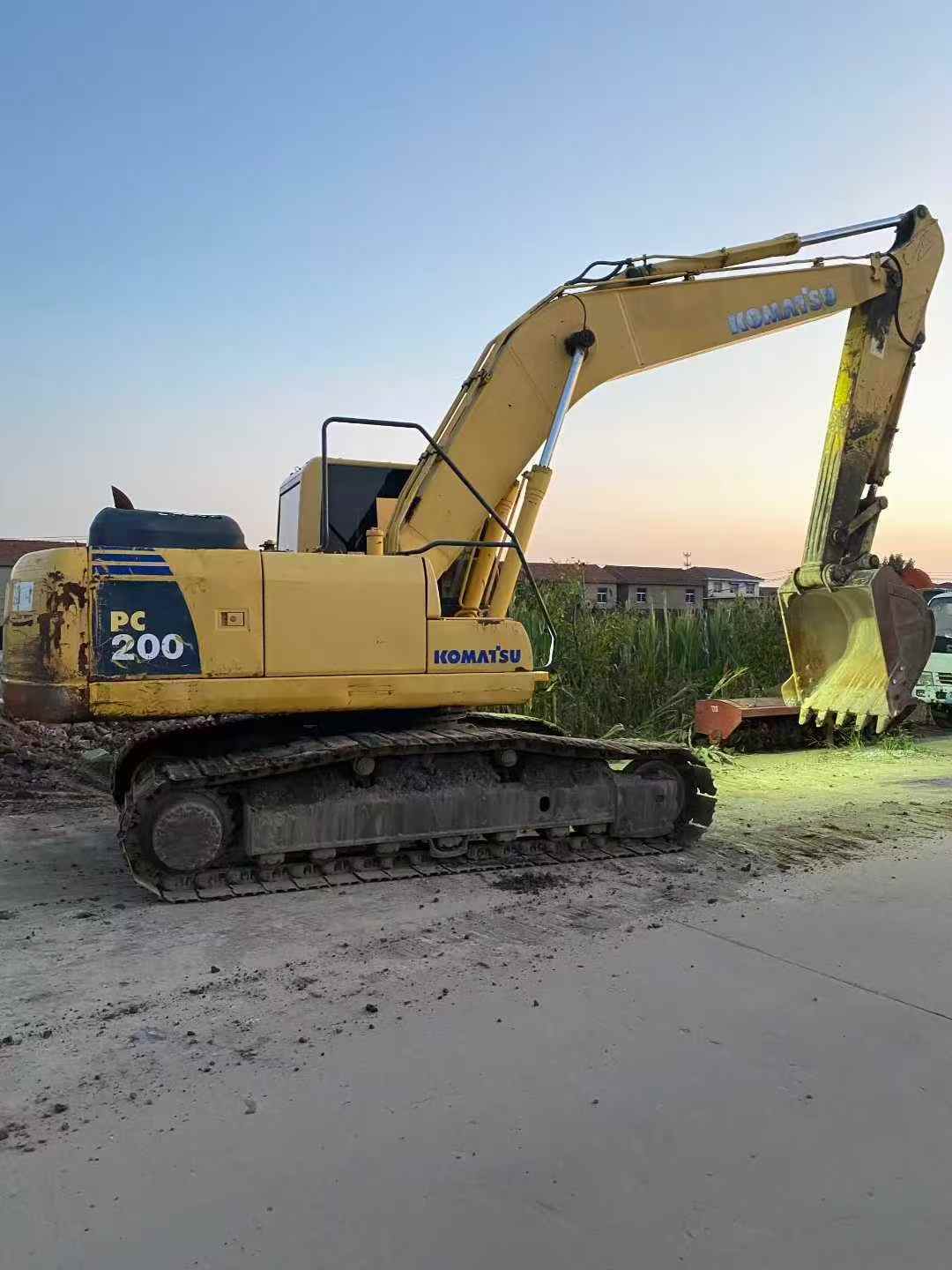 Buy Komatsu PC200-8 Used Excavator / 3 Used Komatsu PC200-8 Excavator 2010 Model / 3