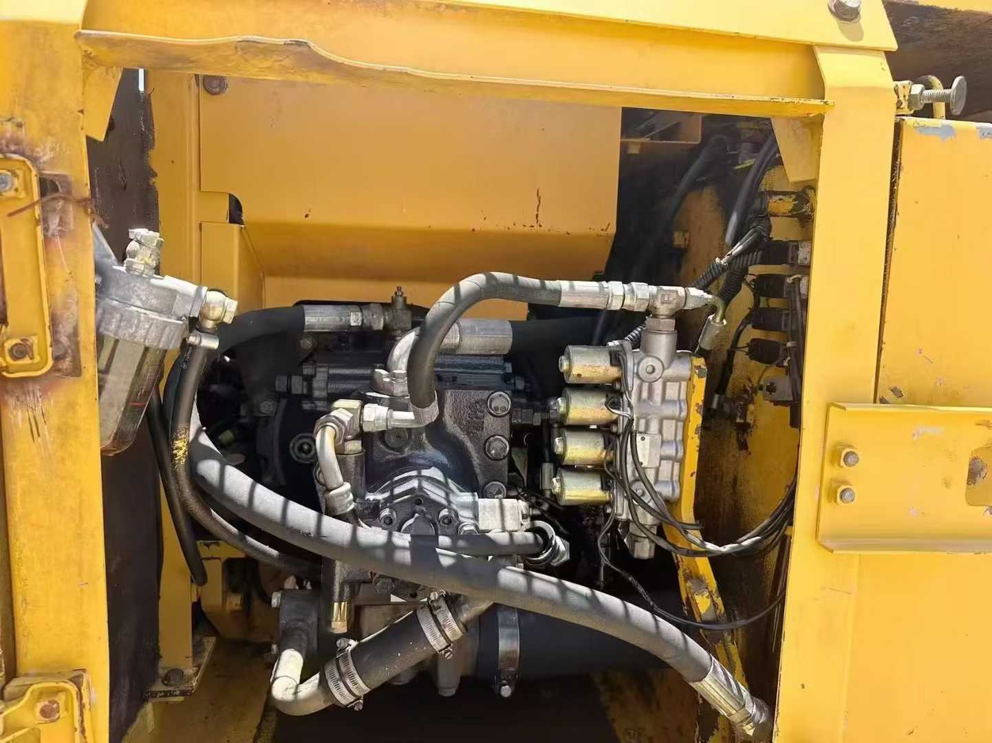 Used Komatsu PC120-6E Excavator 2016 Model / 4