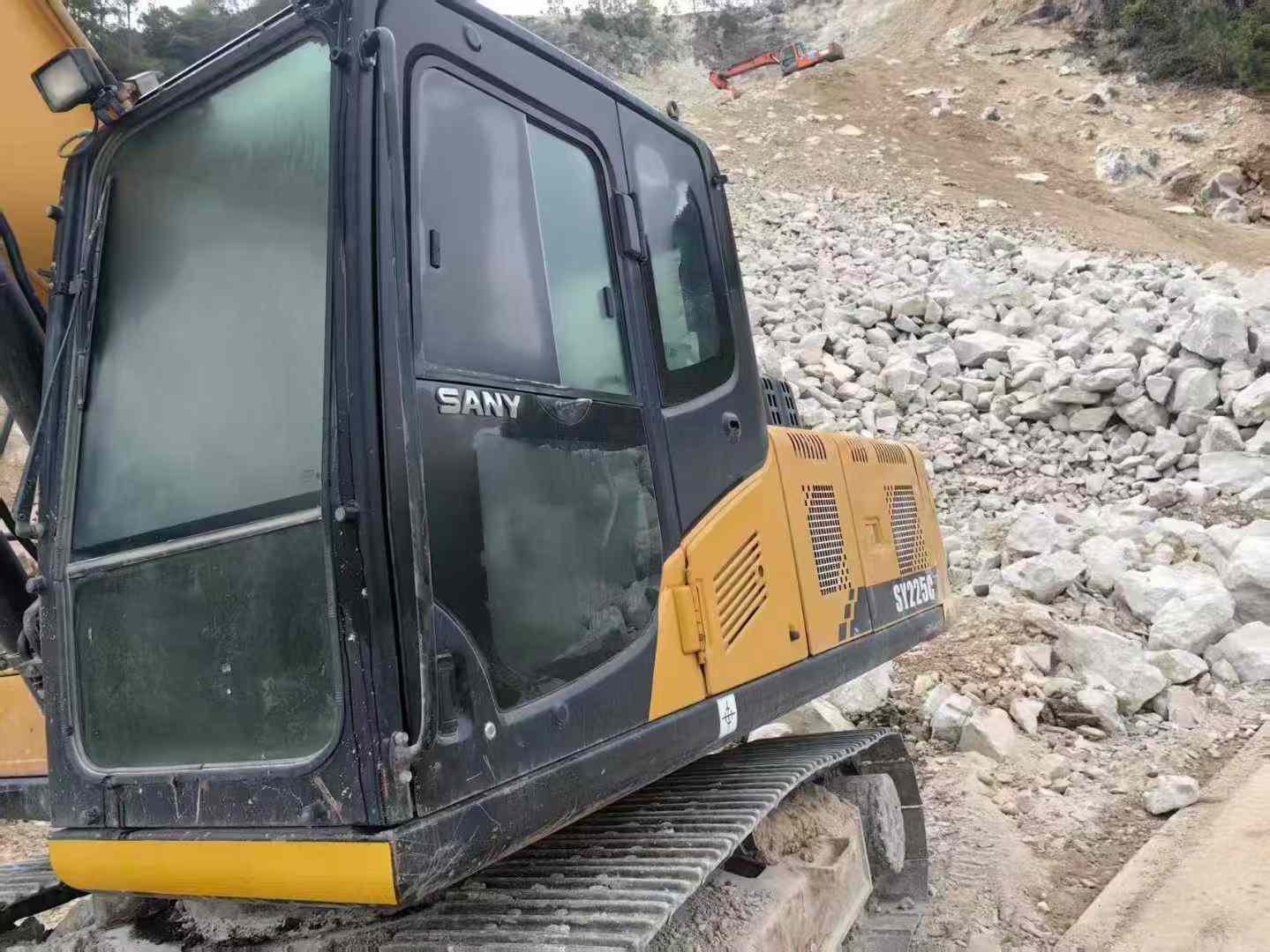 Used Sany SY205H Excavator 2020 Model / 3
