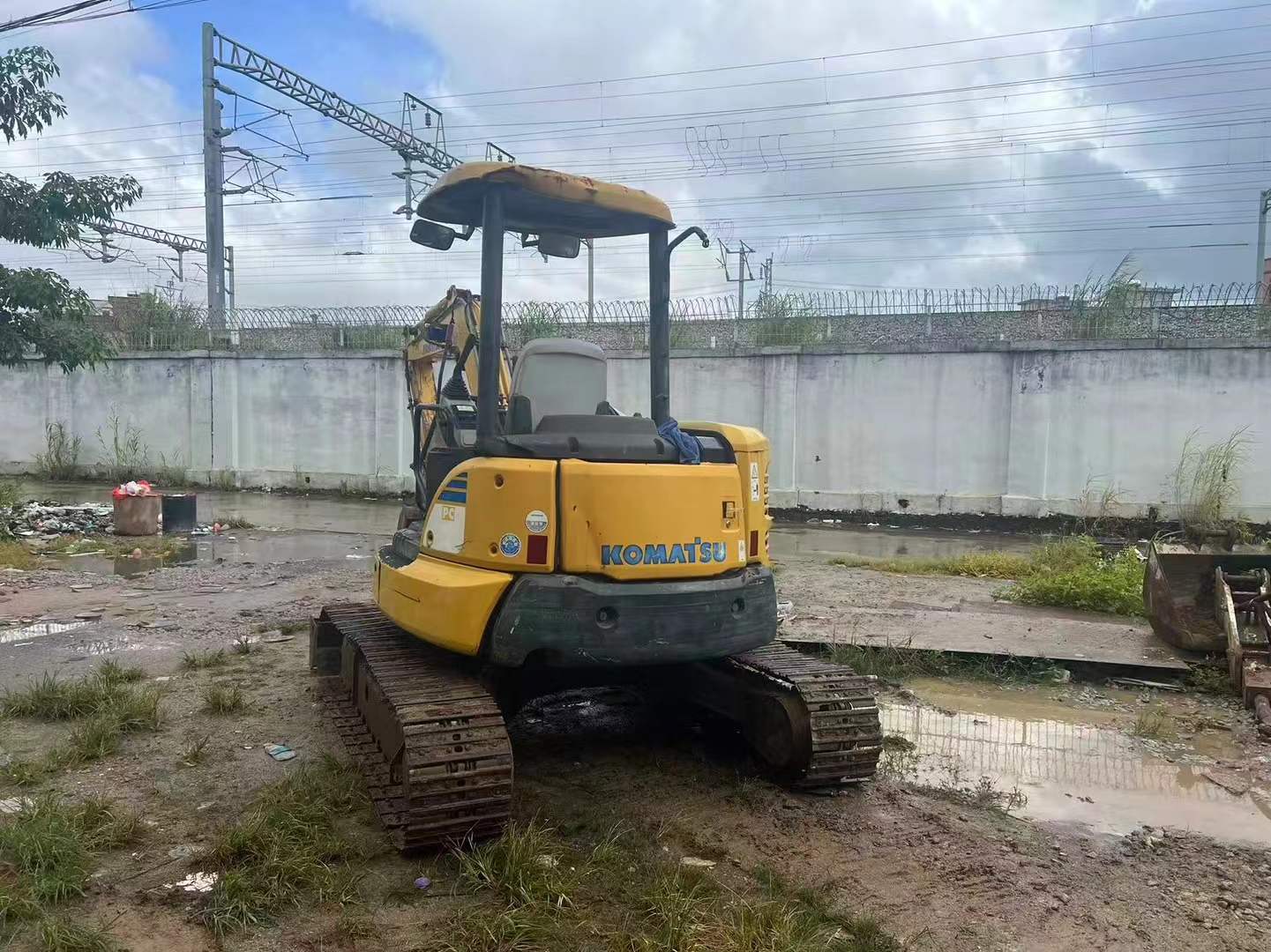 Used Komatsu PC40-2 Excavator 2016 Model / 3