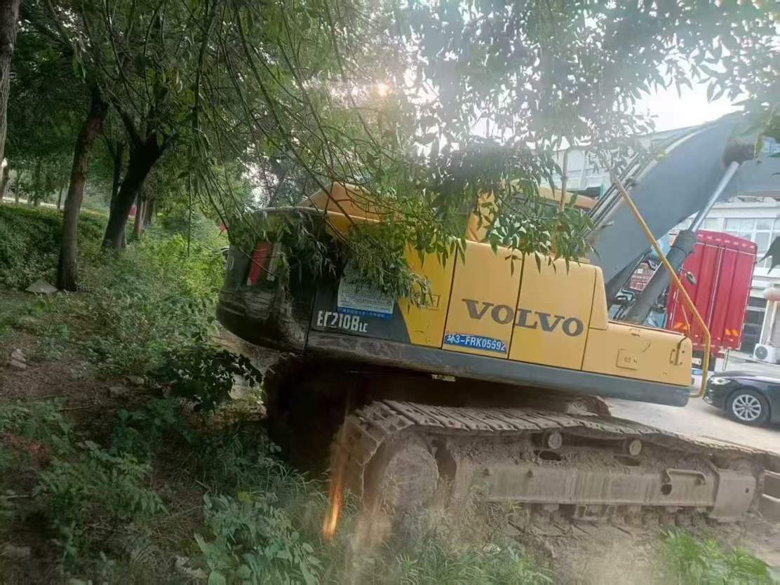 Buy Volvo EW210C Used Excavator / 7 Used Volvo EW210C Excavator 2013 Model / 7