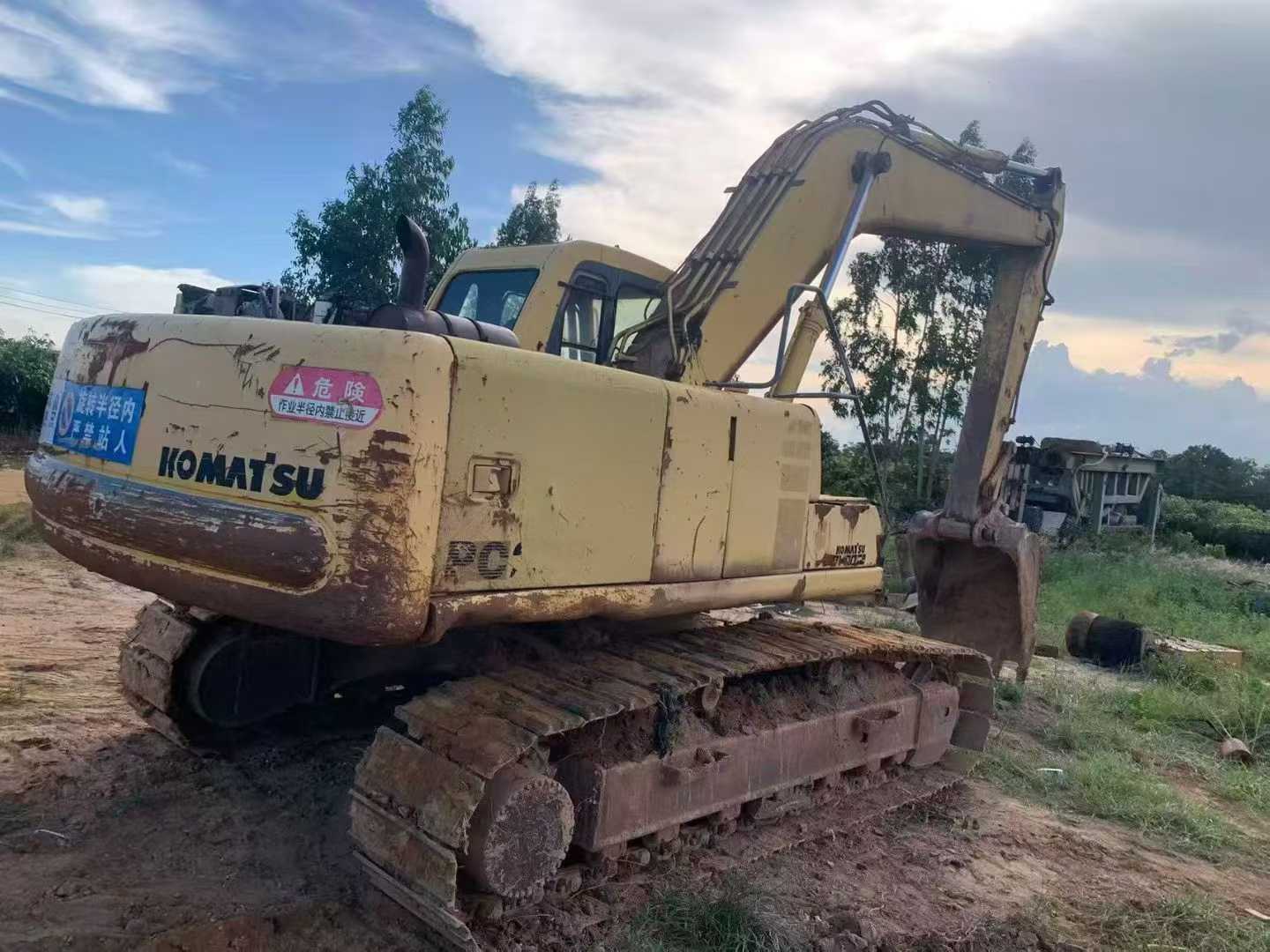 Used Komatsu PC200-6 Excavator 2016 Model / 2