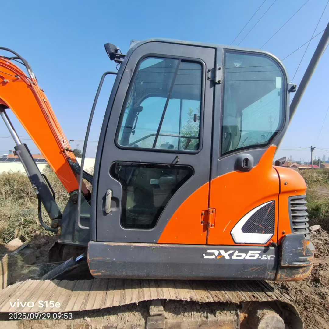 Buy Doosan DH55 Used Excavator / 2 Used Doosan DH55 Excavator 2019 Model / 2