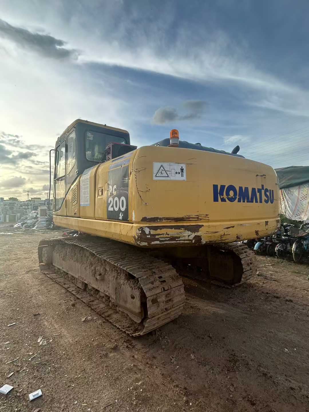 Used Komatsu PW200-7 Excavator 2016 Model / 2