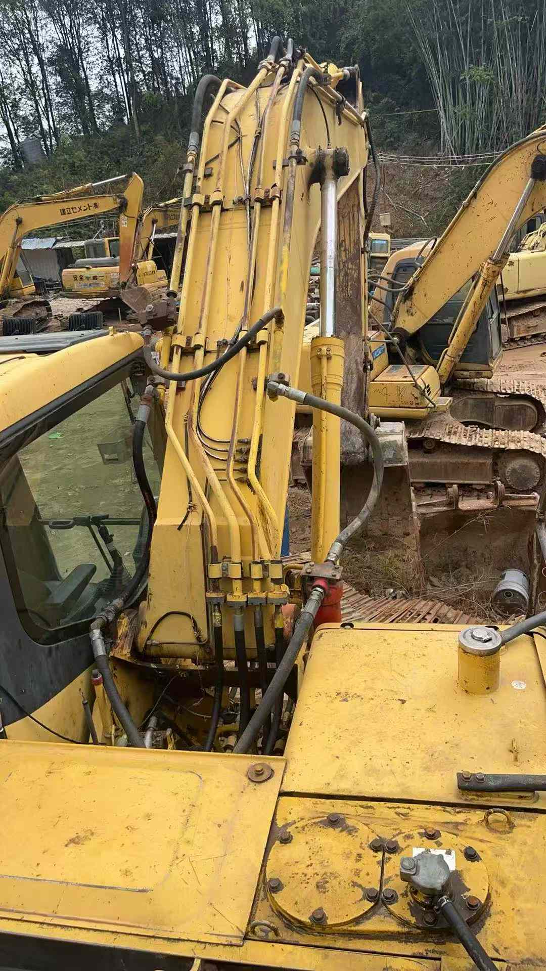 Used Komatsu PW200-7 Excavator 2016 Model / 9
