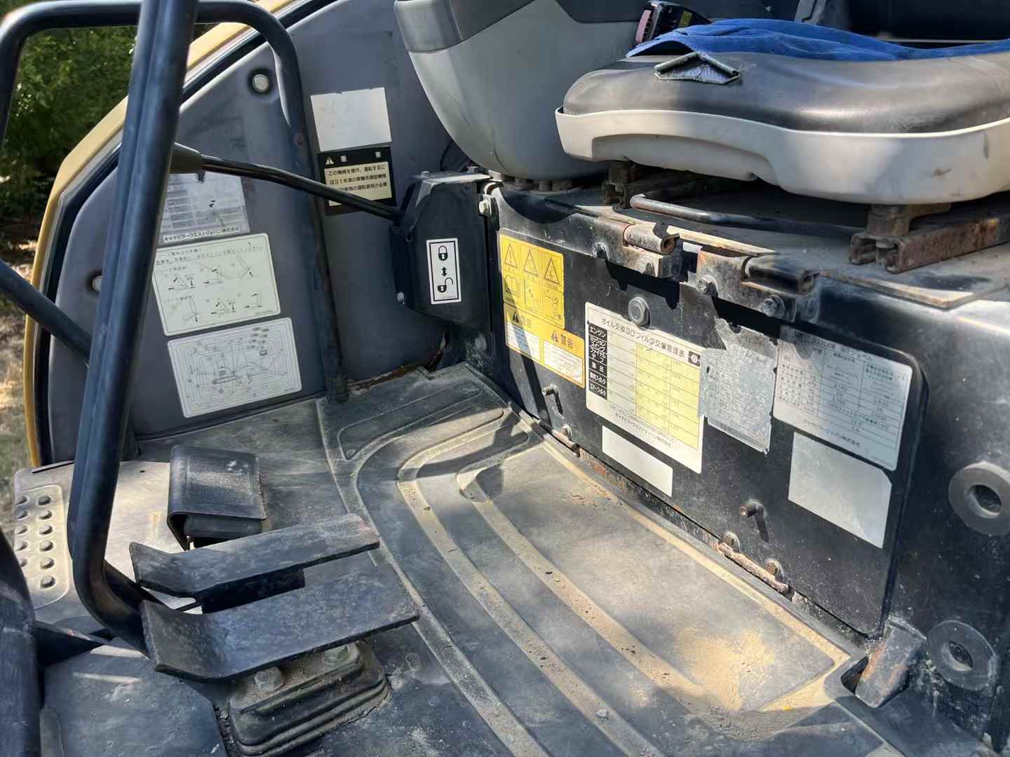 Used Caterpillar 303SR Excavator 2023 Model / 9