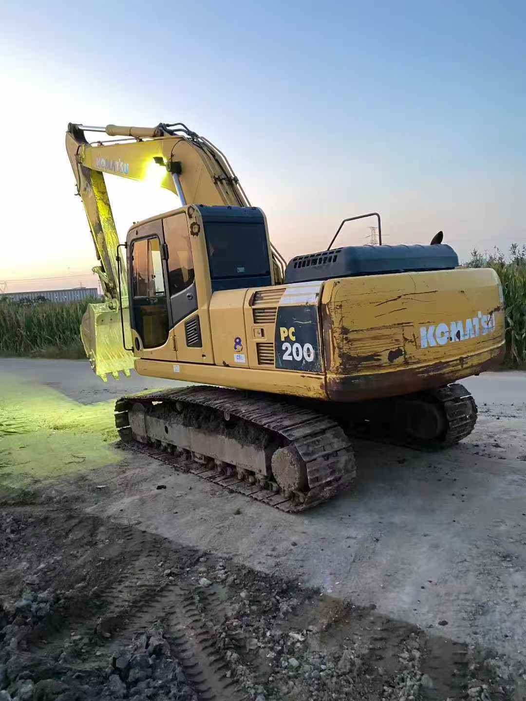 Buy Komatsu PC200-8 Used Excavator / 2 Used Komatsu PC200-8 Excavator 2010 Model / 2