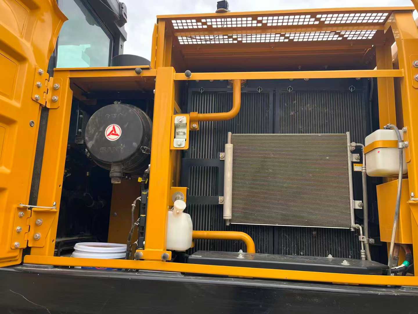 Used Sany SY205H Excavator 2024 Model / 8