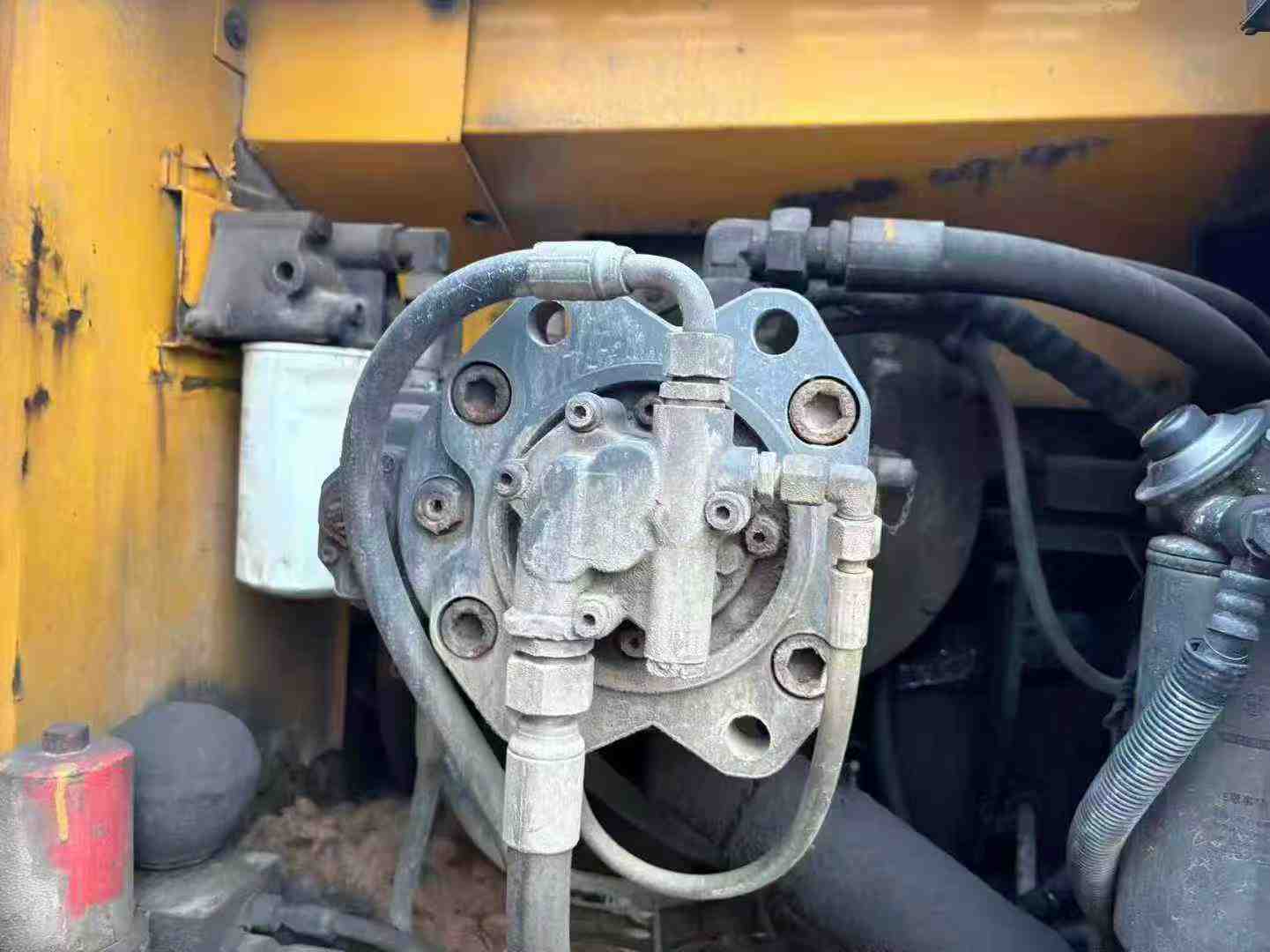 Used XCMG XE215 Excavator 2016 Model / 4