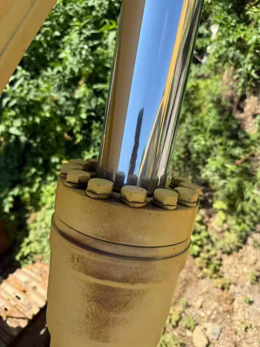 Used Komatsu PC60-7 Excavator 2016 Model / 8