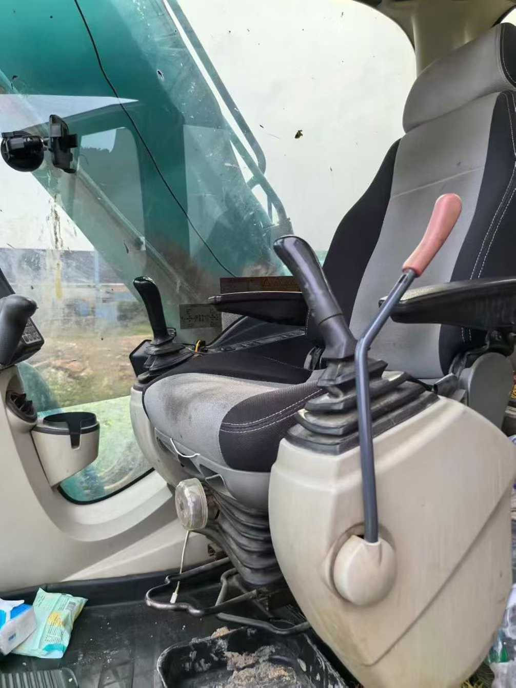 Used Kobelco SK200 Excavator 2017 Model / 2