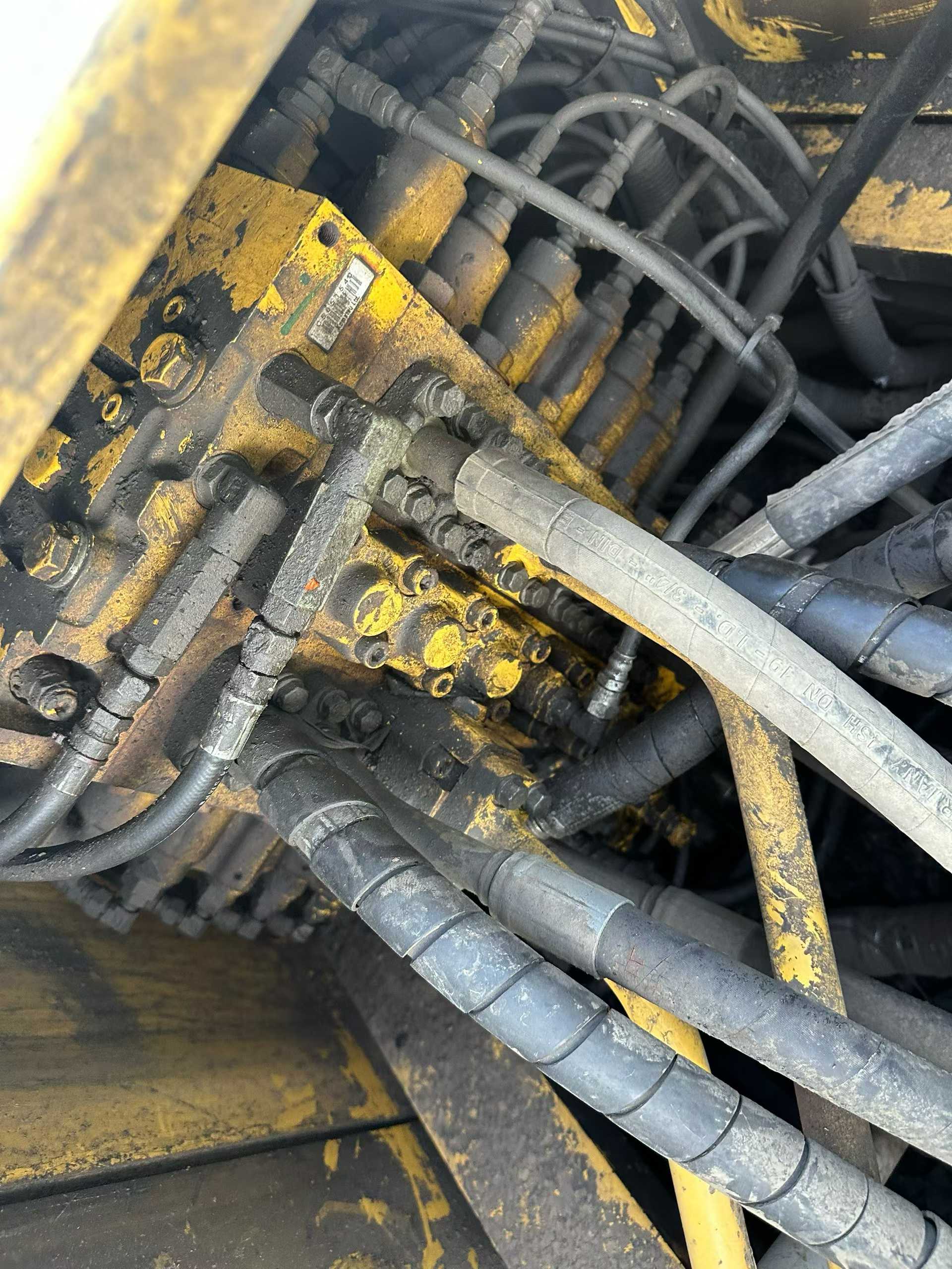 Used Komatsu PC70 Excavator 2010 Model / 8