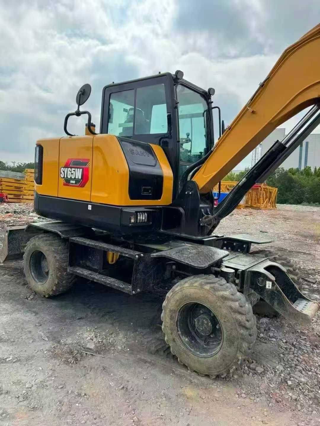 Used Sany SY65W Excavator 2023 Model / 3