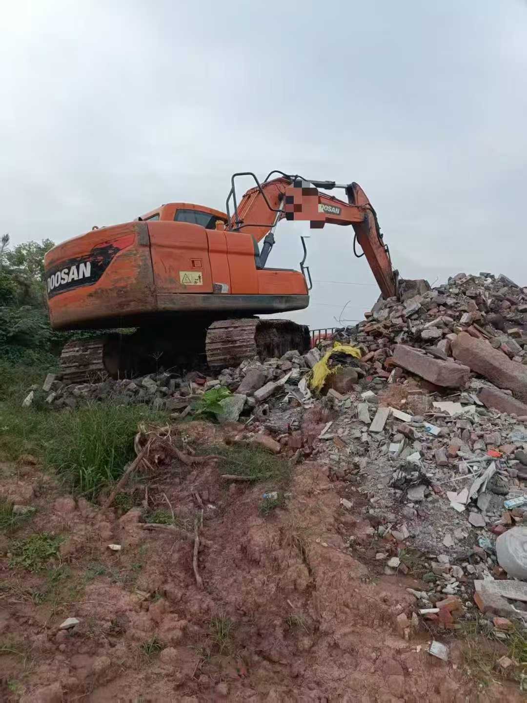 Buy Doosan DH130LC-V Used Excavator / 1