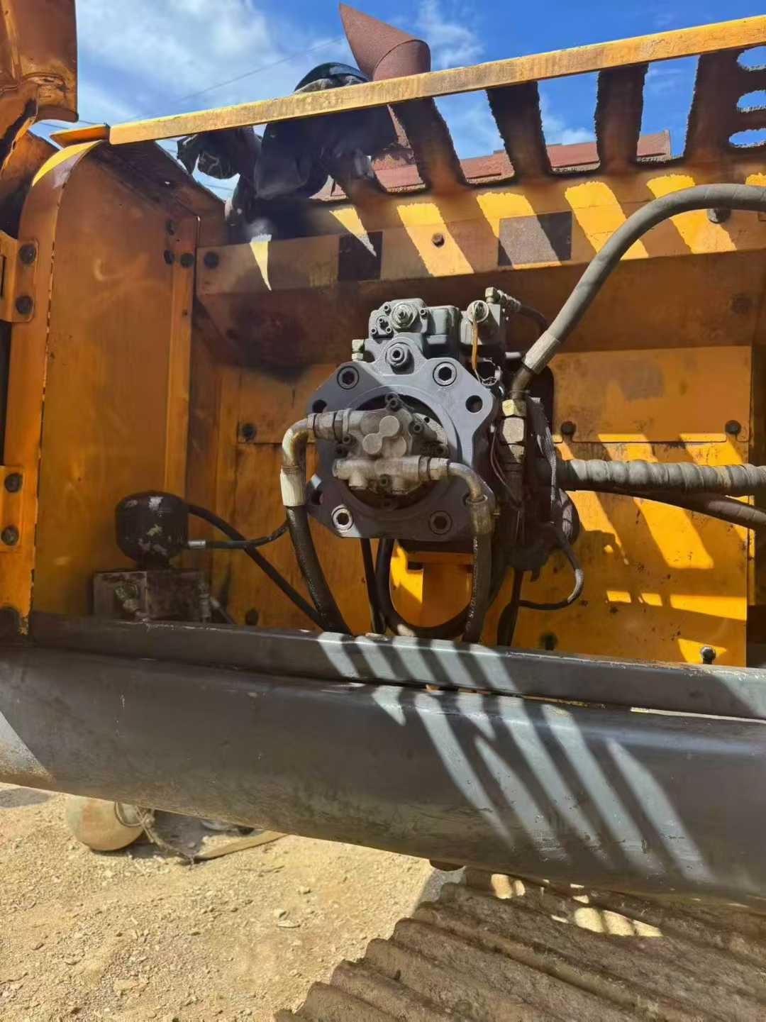 Buy Hyundai R335-7 Used Excavator / 2 Used Hyundai R335-7 Excavator 2016 Model / 2