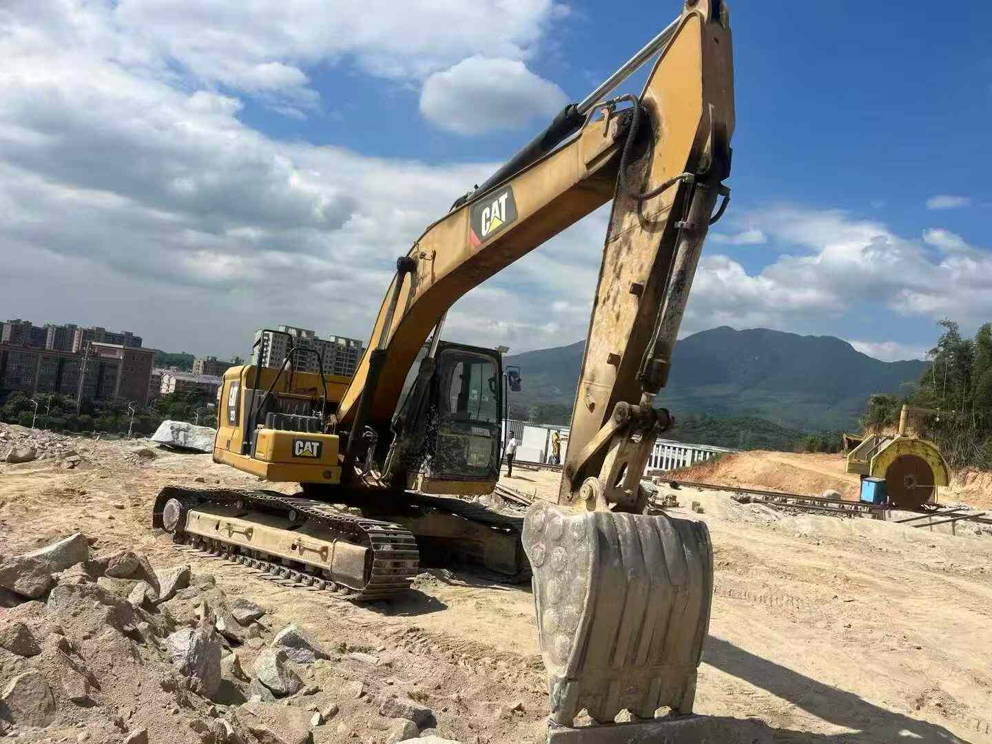 Used Caterpillar 323 Excavator 2019 Model / 6
